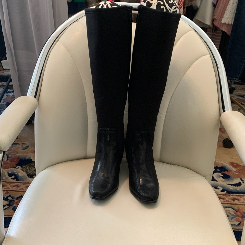 Trotters Jaxson Black Heeled Boots